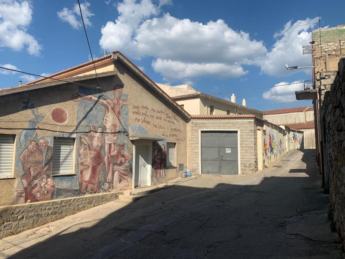 Orgosolo B&B Sardegna Luaran gambar